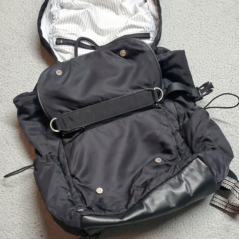 Stylish Black Men's Backpack - Picture 14 of 14